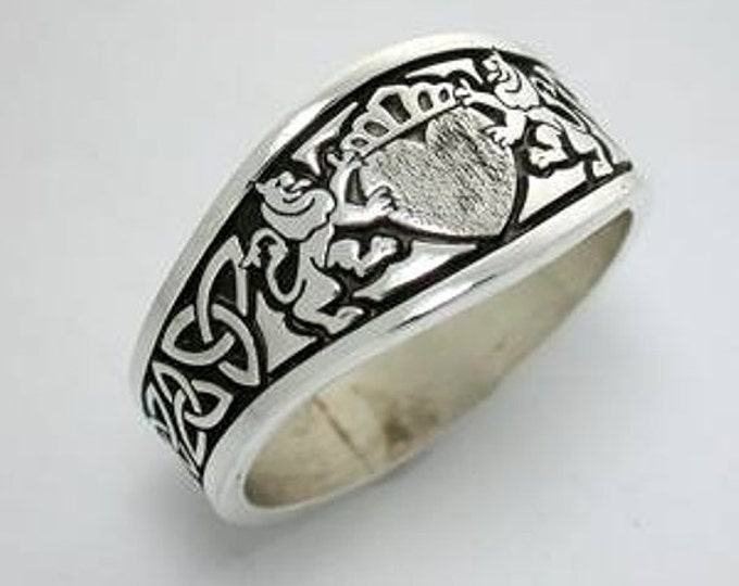 Celtic Triangle Knot With Rampant Lion & Heart. Tapered Band / - Etsy