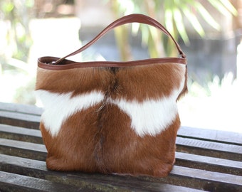 COWHIDE PURSE, COWHIDE Handbag, Leather Tote Bag. Country Tote Bag in Calf Hair Brown and White Designer Bag, Sling Bag, Zipper Top Bag