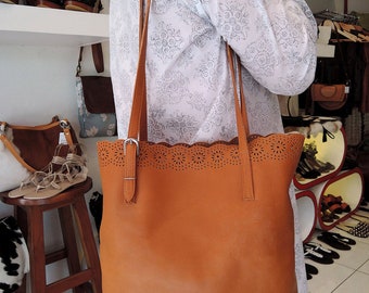 LEATHER TOTE in Tan | Market Bag | Women's Handbag | Bag and Purse | Shoulder Bag