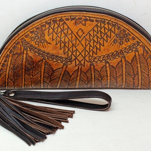HAND TOOLED CLUTCH in Tribal Feathers. South Western Vintage Hand Tooled Leather Clutch Purse. Saddle Bag Tan w/ Leather Tassels. Celestial