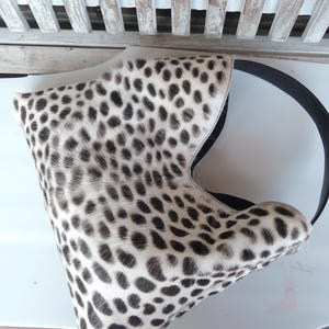 Bolso hobo de piel con estampado de leopardo: Piel de vaca, hecho a mano. imagen 17