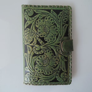 BILLETERA VERDE PASAPORTE Cartera de cuero con herramientas billetera ciclista verde cartera de cuero completo forro vintage estilo vintage pintado a mano cuero bifold cartera