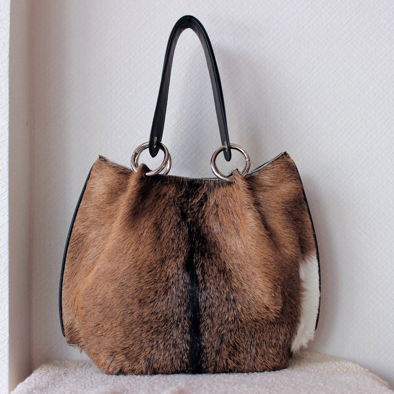 tote bag with fur