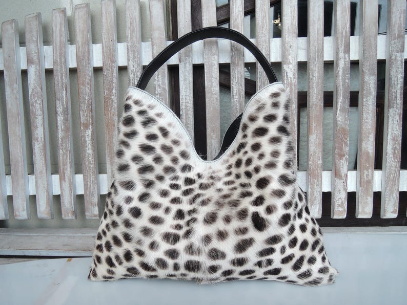 Bolso hobo de piel con estampado de leopardo: Piel de vaca, hecho a mano. imagen 2