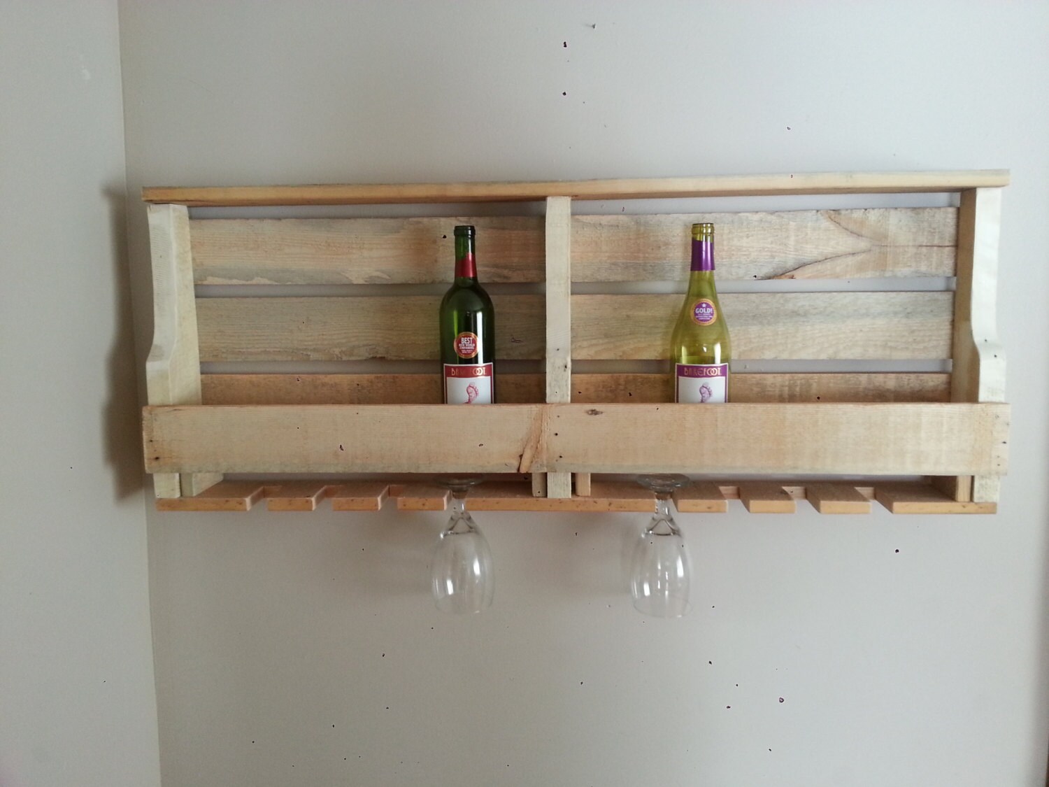 Rustic Pallet Wood Wine Rack