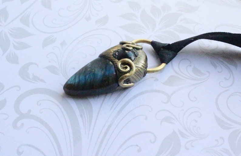 Pendant Necklace Labradorite and Garnet with Brass Ring