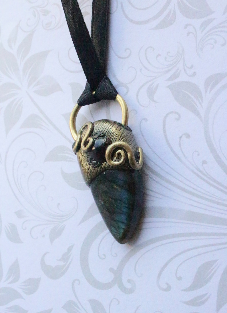 Pendant Necklace Labradorite and Garnet with Brass Ring