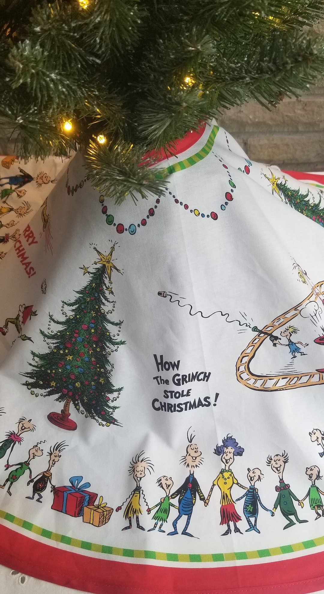 Universal Studios Dr. Seuss Grinch Christmas Tree Skirt