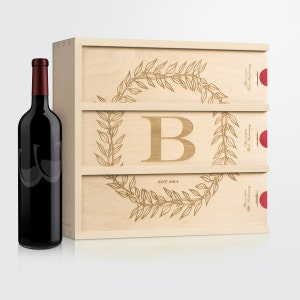 Monogram Cottage Anniversary Wine Box // Personalized Wedding Gift // Wedding Wine Box // Wedding Gift for the Couple // Anniversary Gift