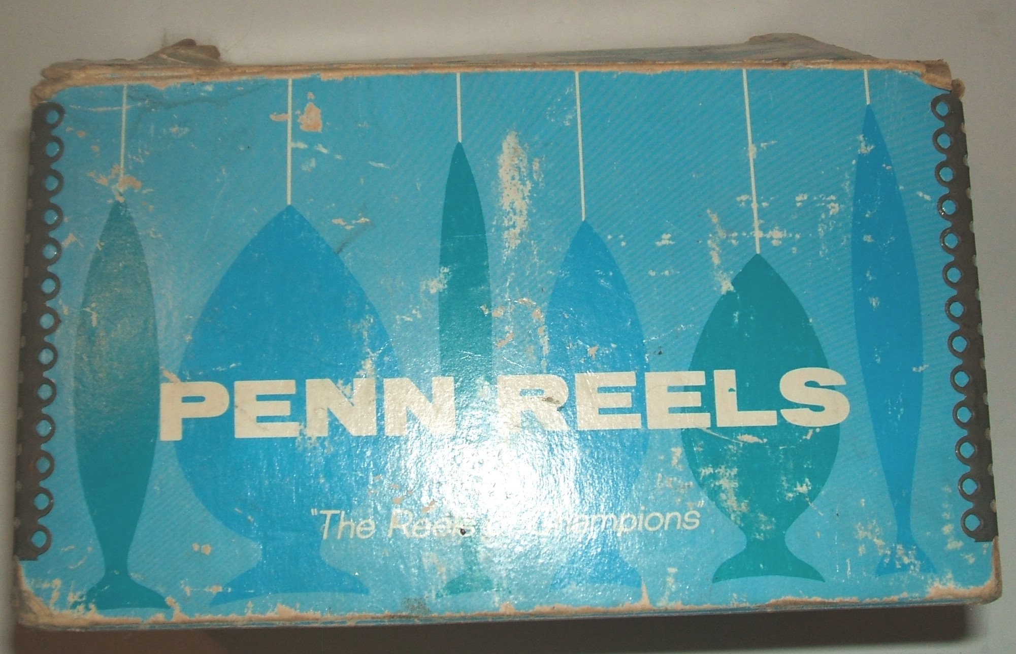 Vintage Penn Delmar Jigmaster No. 500 Maroon Fishing Reel With Cream Handle  