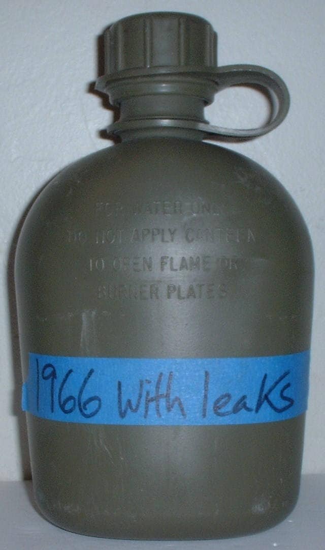 NEW US MILITARY 1 QUART PLASTIC CANTEEN 4 PACK SILVER 