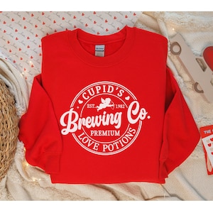 Valentines Day Sweatshirt Woman Cupid&#39;s Brewing Co Retro Premium Love Potions Cupid Crewneck Cute Valentines Day Gift