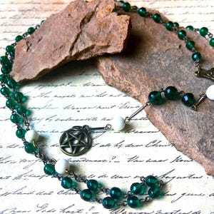 Rosarium Nocturne Wiccan Rosary with Dark Green Crystal Bronze Beads Rose Connector & Pentacle Charm Witchcraft Prayer Beads Pagan Ritual