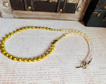 Collier de perles d'absinthe, perles d'eau douce, bijoux gothiques de luxe, pendentif goutte de poison