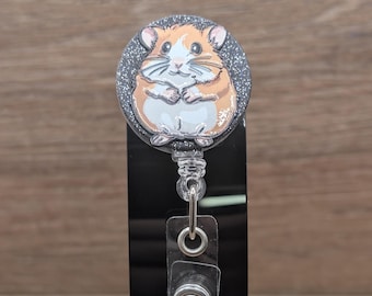 Lindo llavero retráctil de solapa con forma de hámster, portadocumentos digital con llave y clip de cocodrilo. Diseño único.