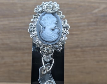 ID-badgehaspel Victoriaanse camee: sleutelhouder krokodillenklem met strass