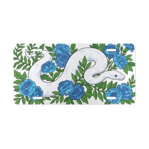Placa de matrícula personalizada con serpiente pitón bola Lucy de ojos azules y peonías azules / Placa de matrícula con reptil floral