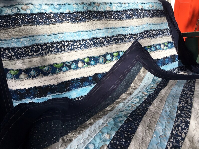 Ragged Strip Quilt WINTER'S GRANDEUR Sky Colorstory Etsy