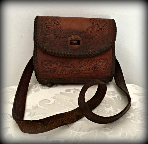 Hand tooled leather purse, Mexican leather bag, Le