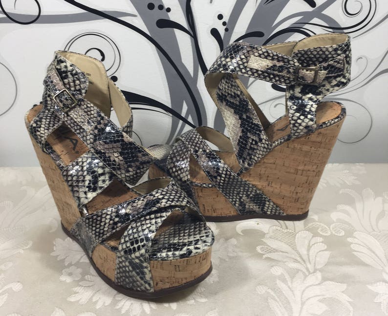 size 2 platform shoes