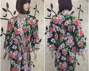 Womens house coat, Vintage bath robe, Floral housecoat, Cute house coat, Victoria Secrets house coat, Sexy robe