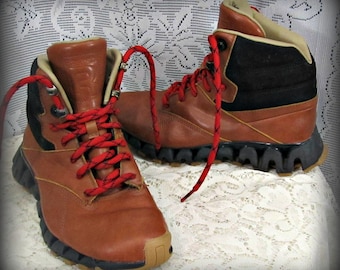 Brown hiking boots, Climbing shoes, High top shoes, Winter lace up boots, Reeboxs, Size 4 1/2 shoes, Warm winter boots