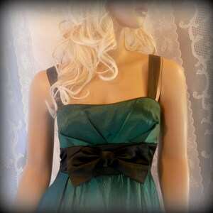 Vestido verde, vestido de verano, vestido elegante, vestido de vestir, vestido de mujer, vestido de fiesta, vestido formal, vestido de noche