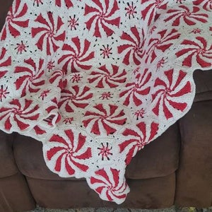 Peppermint blanket (pattern by redheart)