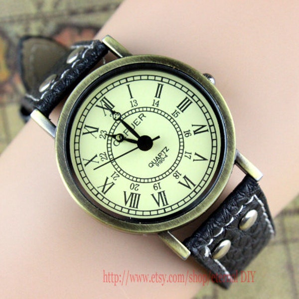 Fashion men's watch, the Roman disc bracelet, leather watch, more suitable for young people