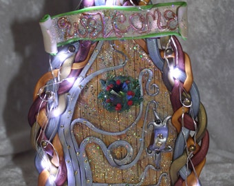 Free standing faery door with battery operated LED lights (batteries not included)