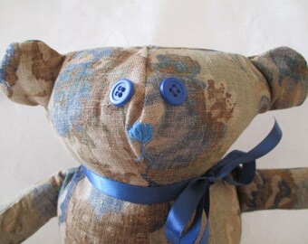 DINAH: A vintage-inspired linen bear, cute as can be.