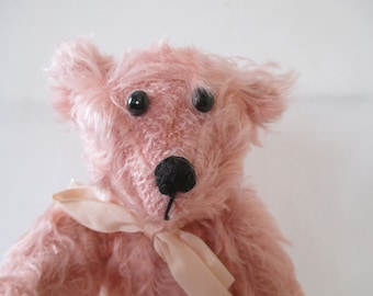PINKIE; A soft and sweet little mohair teddy.