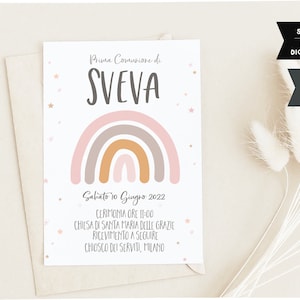 Invito per comunione o cresima con arcobaleno per bambina/ragazza in colori vintage. Illustrazione moderna minimal.