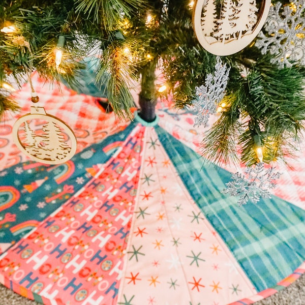 Christmas Tree Skirt Sewing Pattern: 12-Piece DIY Project (PDF Pattern)