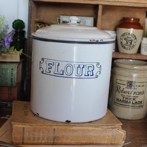 White Vintage Enamel Flour Bin - Flour Box - Enamel Flour Bin - English Flour Store - Farmhouse Decor - Kitchen Storage Kitchen Canister