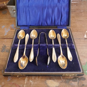 Vintage Set of 6 Silver Plated Tea Spoons and Sugar Tongs  - Antique Spoons - Vintage Teaspoons - Teaspoons - Vintage teaspoons