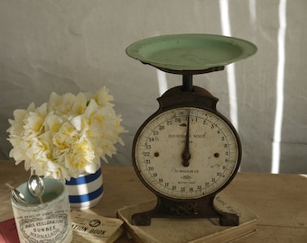 Vintage Antique Brass jewellery Scale W//Velvet Box /& Complete Set Weight Balance