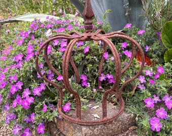 Rustic Garden Crown ornament: metal garden decor