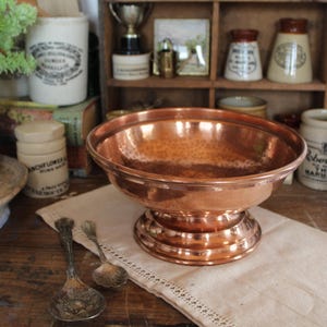 Antike Französische Kupferschale: Handgemachte Dekorative Schale