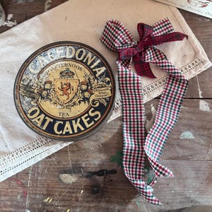 Vintage English Biscuit Tin, Biscuit Tin, Vintage Tin, Storage Tin, Advertising Tin, Christmas decor, Vintage Christmas, Candy Tin