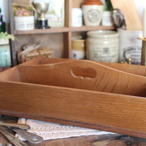Vintage Housemaids Caddy, Cutlery Tray, Vintage Wooden Cutlery Tray, Cutlery box, Butlers Caddy, Farmhouse, Vintage Caddy, decorative Tray