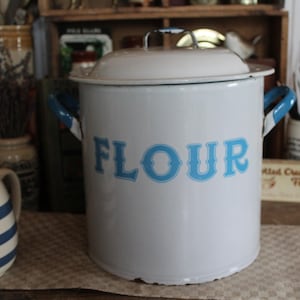 White Vintage Enamel Flour Bin - Flour Box - Enamel Flour Bin - English Flour Store - Farmhouse Decor - Kitchen Storage Kitchen Canister