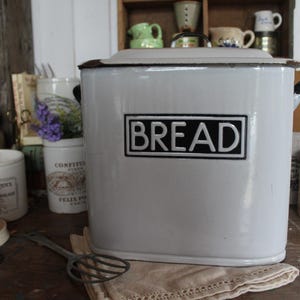 Vintage Bread Bin, White Enamel Bread Box, White Bread Bin, English Bread Box, English Enamel, Enamel Bread Box, Kitchen Canister, Kitchen