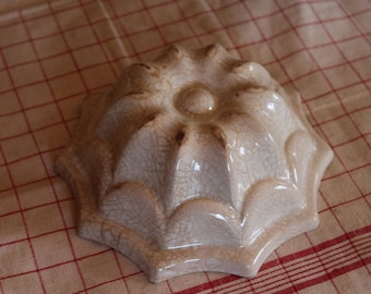 Antique Victorian Jelly Mould – English Ceramic Cookware Kitchen Decor