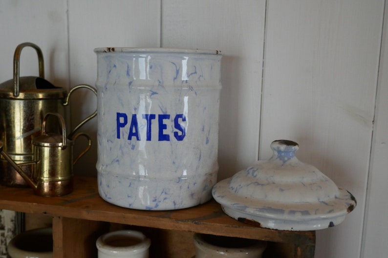 VintiqueTree Pasta Canister