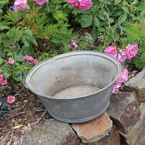 Vintage French Metal Garden Planter, Vintage Galvanised Zinc Tin Bath, Vintage Planter, Bath Planter, French Planter, Planter, zinc planter
