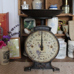 Vintage Kitchen Scale, Vintage Kitchen Scales, Farmhouse Scale, Rustic Antique Weighing Scales, Salter Household Scales, English Scale