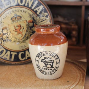 Vintage Milchtopf - Antikes Werbeglas - Antikes Glas - Sahnetopf - Milchtopf - Antiker Werbetopf - Bauernhausdekor