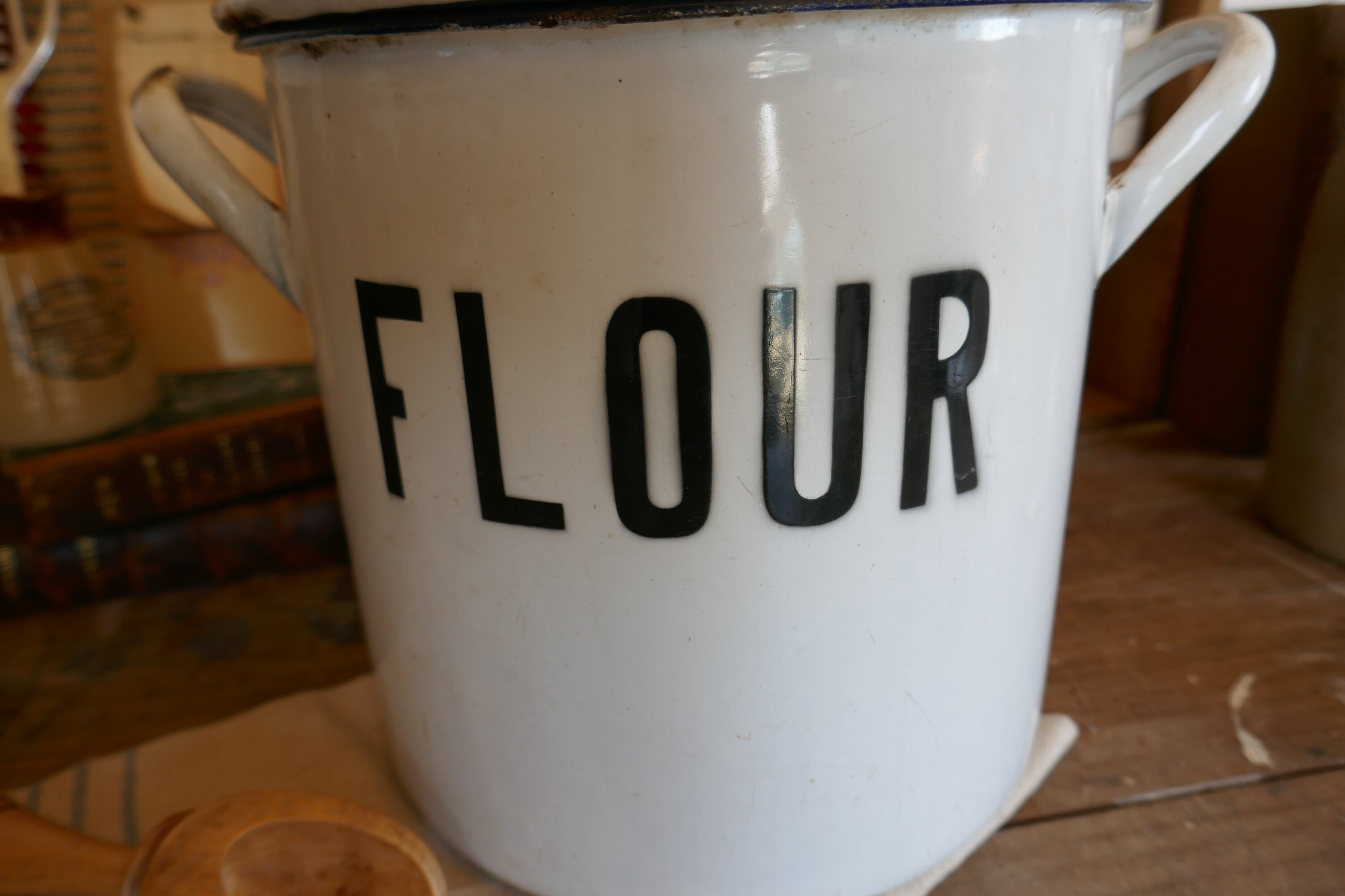 Vintage Emaille Mehltonne Vintage Mehltonne | Etsy