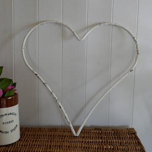 Coeur en métal rustique - coeur suspendu mural - coeur en métal - décoration rustique - coeur rustique - décoration de ferme - coeur suspendu - couronne de coeur